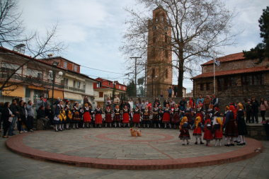 The Lazarines at Lefkopigi Kozanis arrive at the village square and begin the dance (2018)
