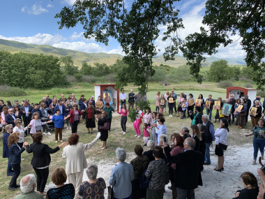 The procession of the icon of the Virgin Mary from Ichalia Trikalon to Achladochori on Easter Tuesday 2019