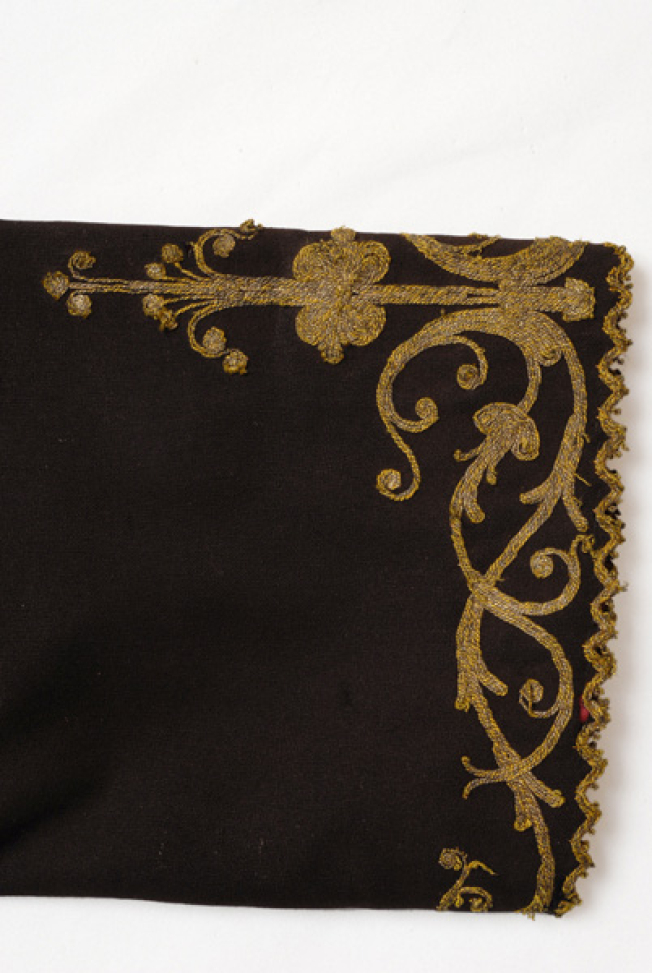 Detail of terzidikos (gold tailored) embroidery at the back, down to the sleeves