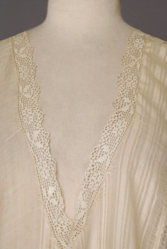 Women's chemise from Thasos, plastron decoration
