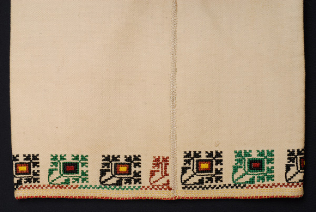 Sleeve embroidery and embroidered joint