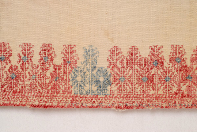 Kolonato chemise, embroidery of the border