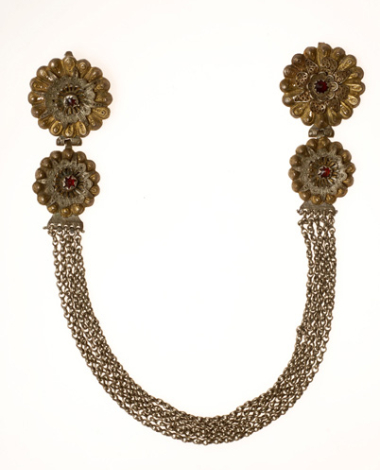 Kefalokobtsa, chained head ornament with wiry rosettes, decorated with red glass stones