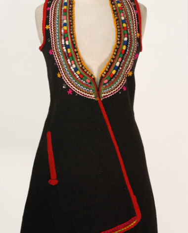 Woollen sigouna, sleeveless overcoat made of saddle blanket decorated with colourful, applique elements