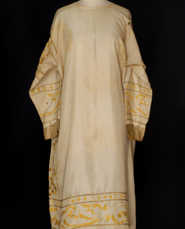 Chrysoklavo chemise for the character of Justinian