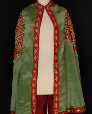Ploumatos, chrysotavlos and revetted women's cloak 