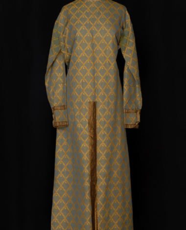 Loroto chemise for the retinue of the Emperor