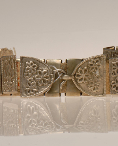 Zonari, silver jointed belt with embossed decoration 