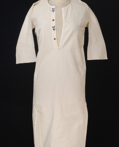 Women's, cotton chemise of the Vlachs