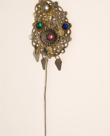 Gilded xelitsi, forehead ornament crafted with wiry technique, decorated with multicoloured glass stones and coins 