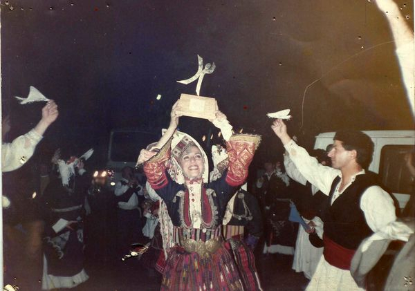 Η Χορευτική Ομάδα κέρδισε το Α΄ βραβείο στο 3ο Παγκόσμιο Φεστιβάλ Χορού στην Palma de Mallorca (1989)