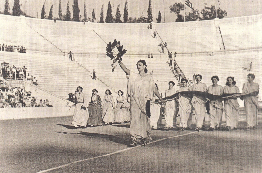 LtE participation in the festivities held at the Panathinaikon Stadium on July 7, 1946 for the integration of the Dodecanese Islands with Greece. LEPhA 12105