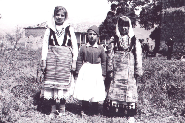 Snapshot from the first trip of the newly-formed Folklore Archive to Steni in Euboea in 1963