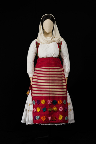 Festive women’s costume from Karya, in the mountains to the southwest of Trikala in Corinthia. CMLE, Accession No. 15983/1-7. It belonged to Christina Gkika-Sourlou (Karya, 1891-1978). Photo: Studio Kominis.