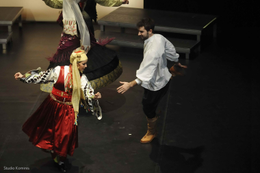 «Πόσο πουλιέται το φιλί;». Θέατρο Ιδρύματος Μ. Κακογιάννη, 13 & 14 Φεβρουαρίου 2013