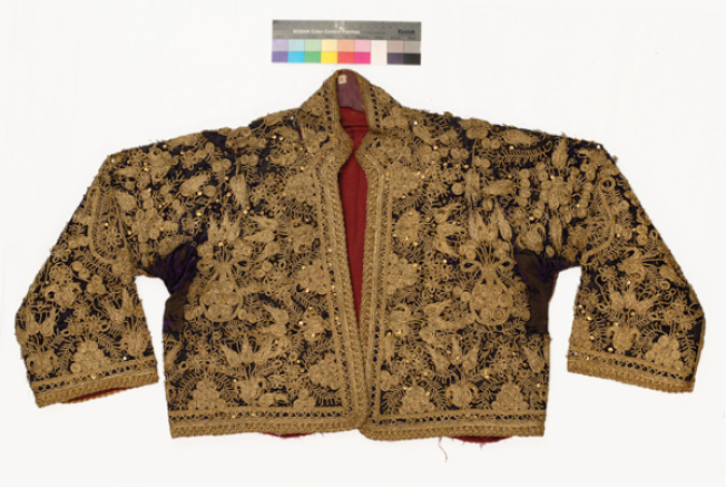 Velvet sleeved jacket ornamented with terzidiko gold embroidery