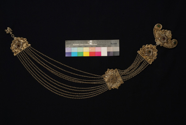 Batstouda, chain waist ornament with filigree plates decorated with variegated glass stones