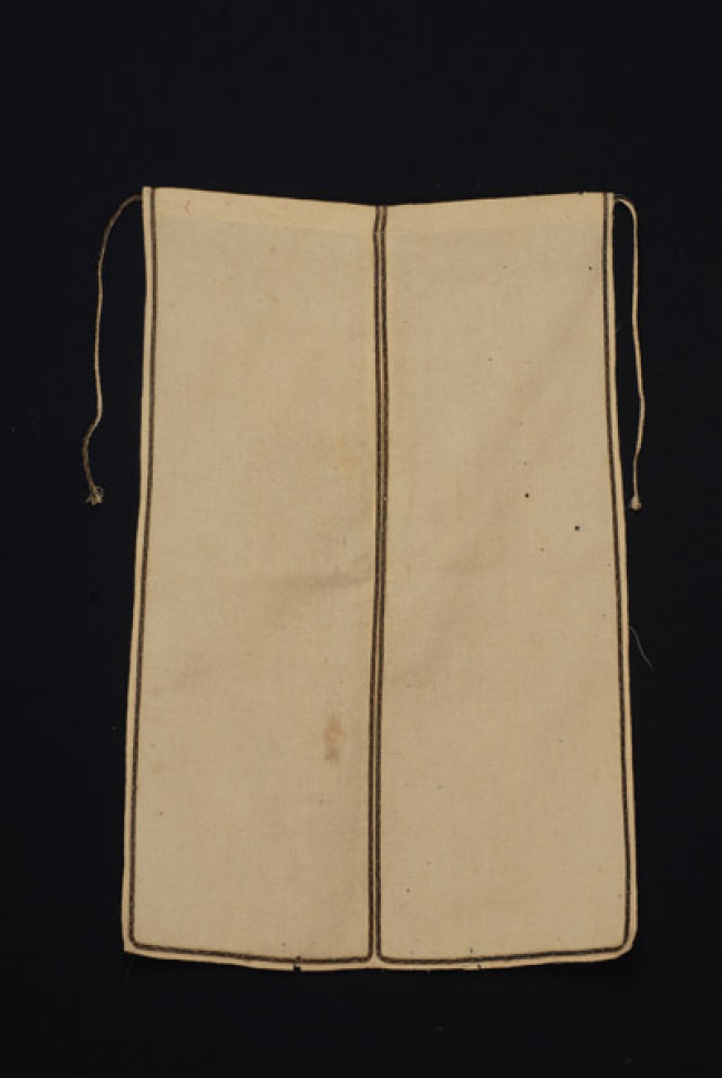 Sayiakenia, festive apron
