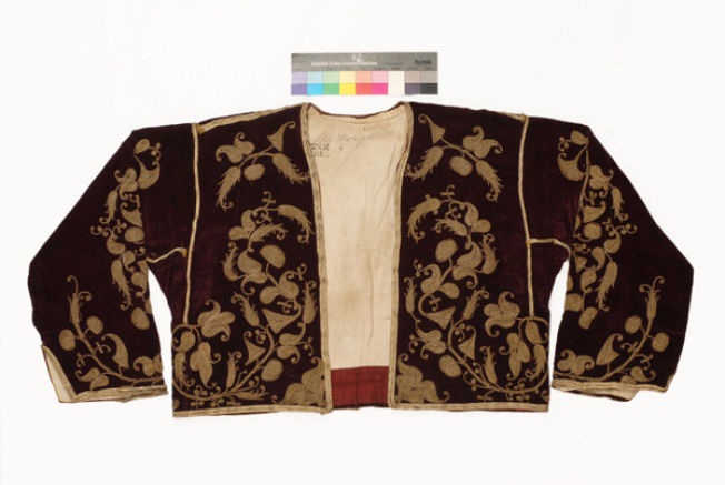 Velvet sleeved jacket ornamented with terzidiko gold embroidery