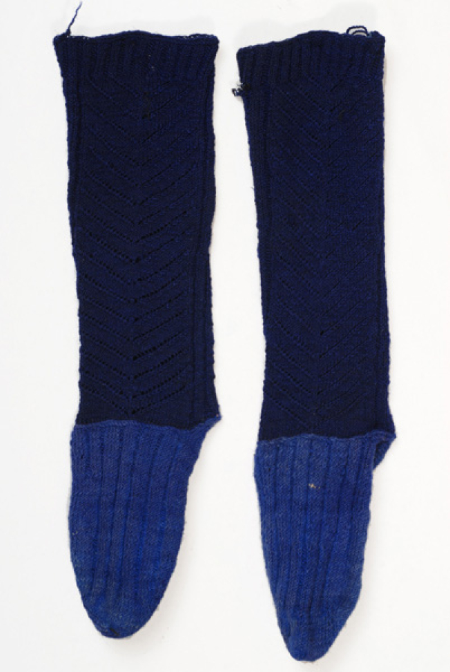 Sarakatsanian socks. Tsourapia joined with the patounes