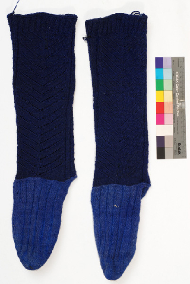 Sarakatsanian socks. Tsourapia joined with the patounes