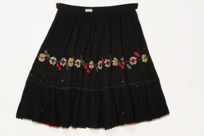 Serbian-Sarakatsans apron, back