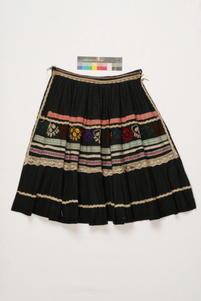 Serbian-Sarakatsans apron