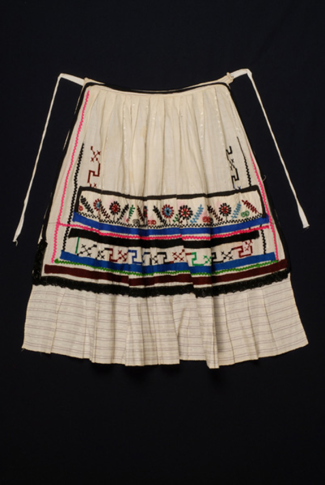 Serbian-Sarakatsans apron