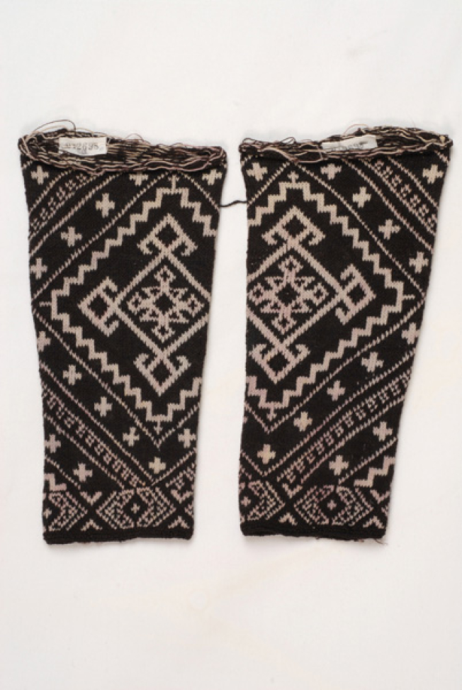 Tsourapia, sarakatsanian leggings