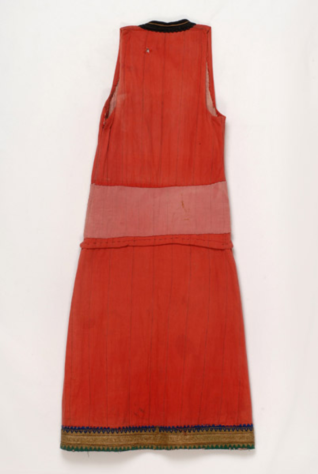 Bouchares, back