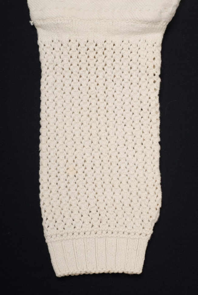 Additional decorative knitted sleeves