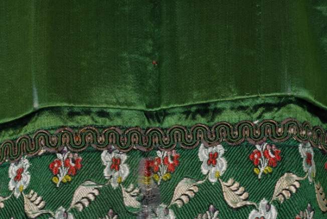 Horizontal pleat, posta