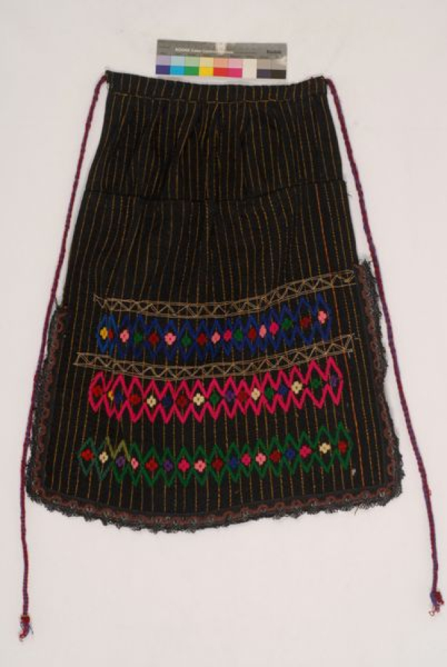 Poditsa or bros'nela, everyday apron