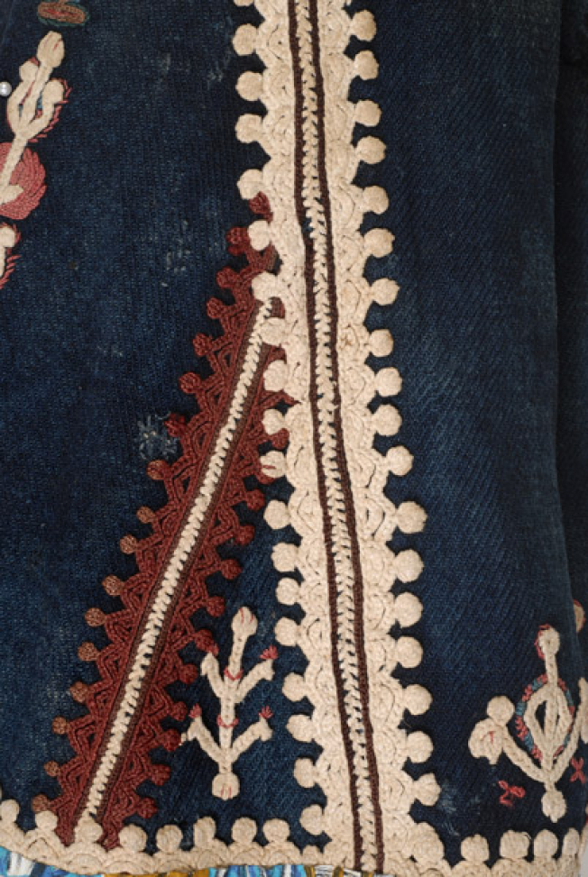 Detail of the decoration at the side panels