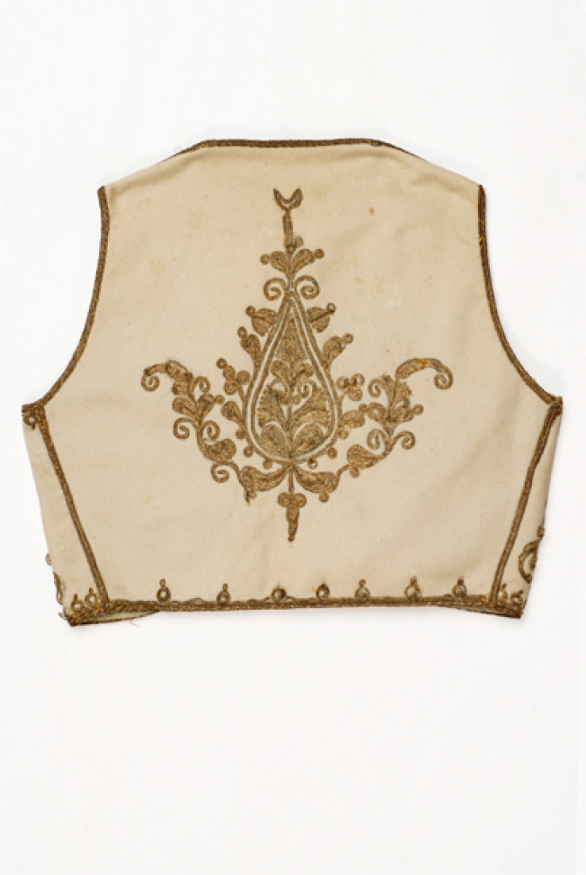 Sleeveless jacket, back