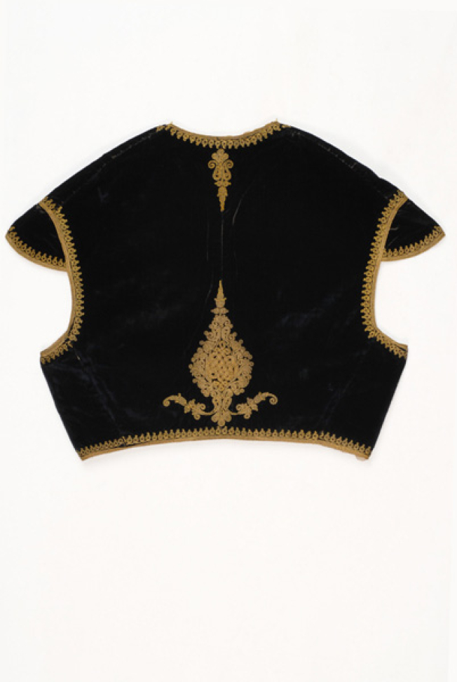 Sleeveless jacket, back