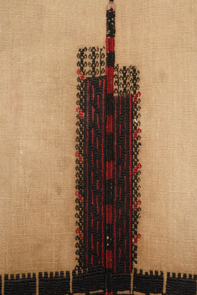 Seam of the lagioli (gore), detail of the decoration with the coloured logadia