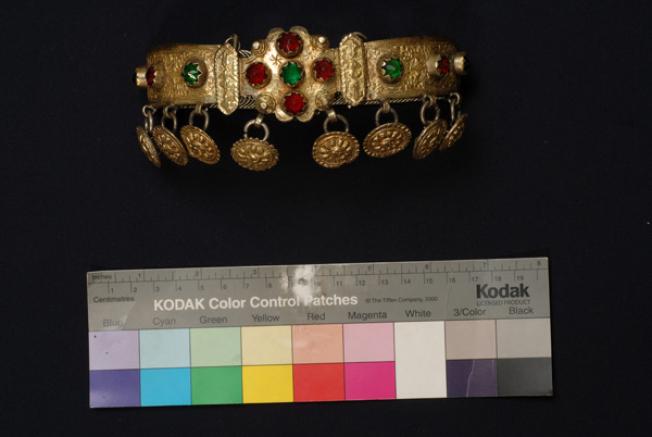 Assimoyordano, choker made from gilt filigree netting decorated with gold-plated foils and variegated glass stones (Macedonia, Thrace)
