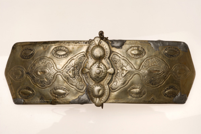 Hammered gilt buckle with "savati" (kind of enamel) decoration