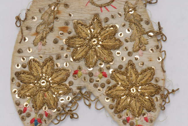 Gold embroidery of the salpa