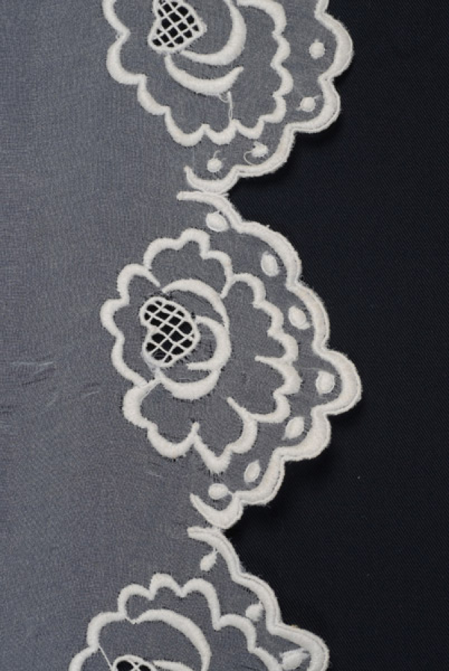 Detail of the tongued edges
