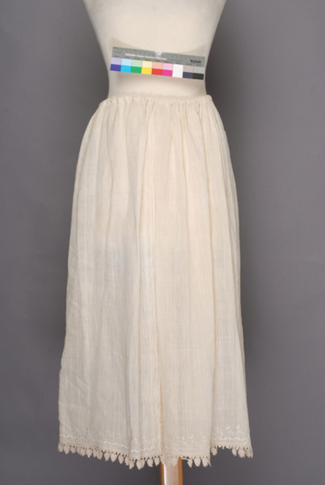 Missofori (hand-loomed petticoat), costume accessory of Psara