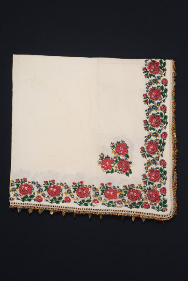 Tehremi me ta pitsilia, women's head kerchief 