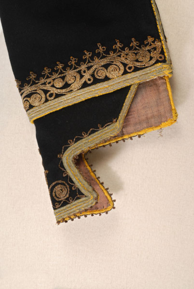 Women's jacket from Thasos, sleeve embroidery