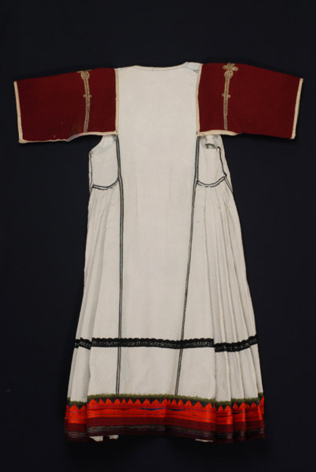 Inner sayias, back