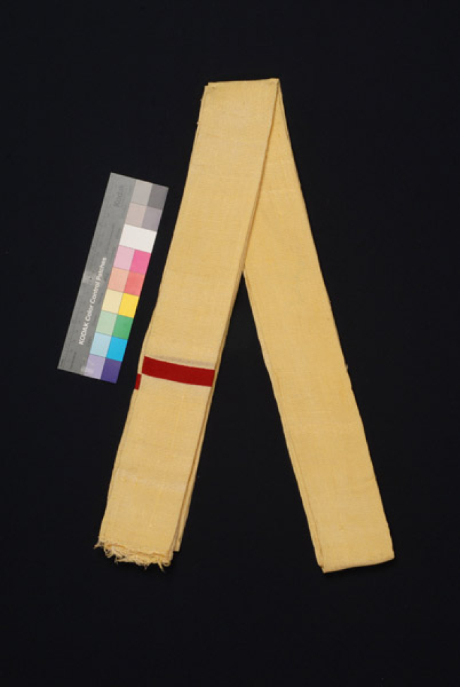 Silk, safranismeni obolia with rousses at the edges
