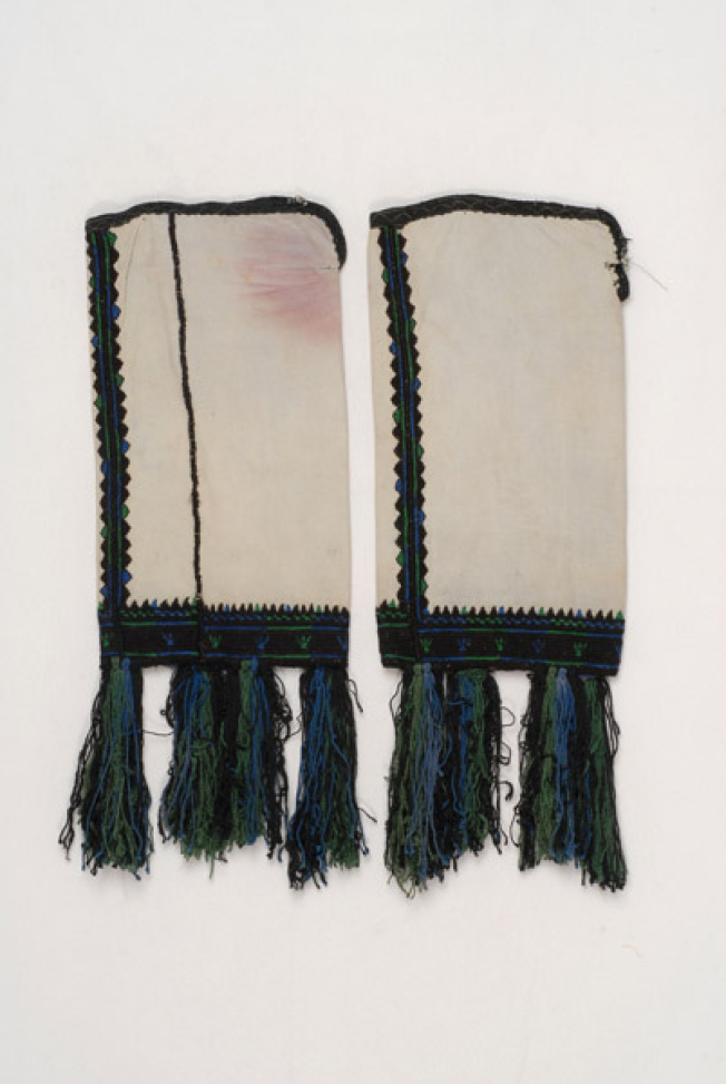 Pair of sleeves of the karagounian chemise made of cotton woven fabric