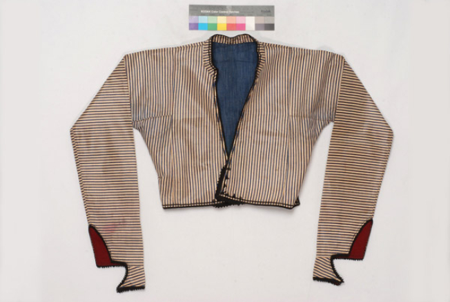 Aradiakos or politikos doulamas, sleeved jacket worn by unmarried women