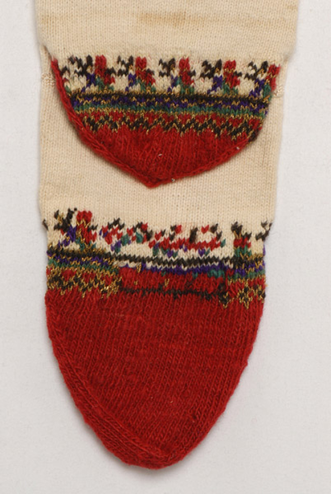Kokkinofteri stocking, back: right of the heel