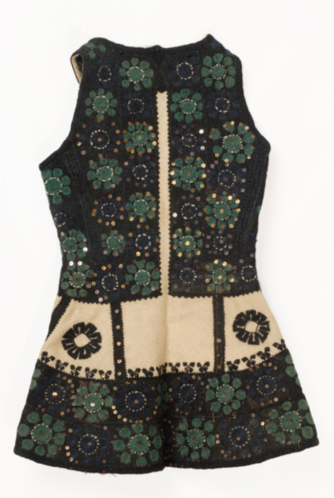 Sigouni from Argolida-Corinthia, back